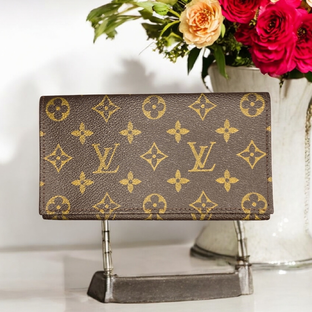 Authentic Louis Vuitton Unisex Monogram Canvas Long Flap Wallet - Including COA
